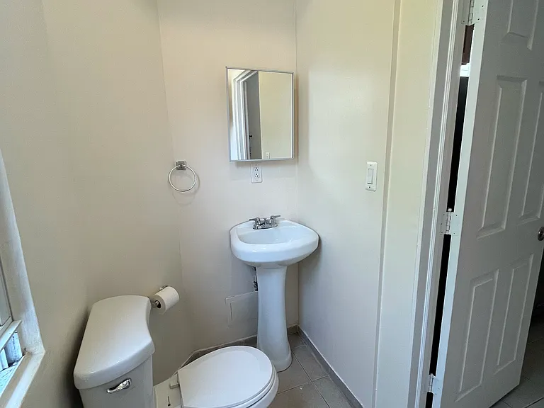 47 Delavan Ave #2 — Photo 18