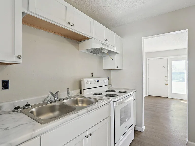 2206 Dale Dr #5 — Photo 3