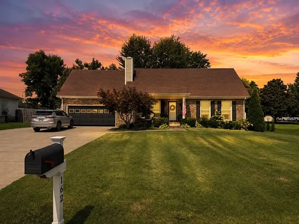 162 Lancashire Dr, Clarksville, TN 37043