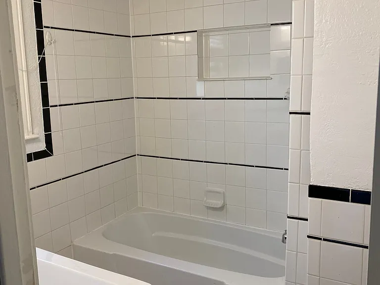 5924.5 La Vista Dr — Photo 8