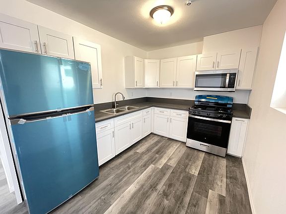 4th image of 224 W Olive Ave #4