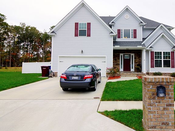 2nd image of 816 Evelyn Way