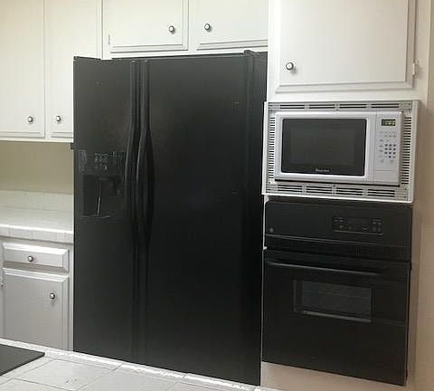 4th image of 4335 Glenmont Dr