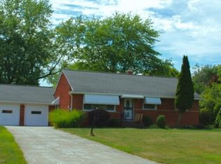 2124 Heatherlane Dr, Broadview Heights, OH