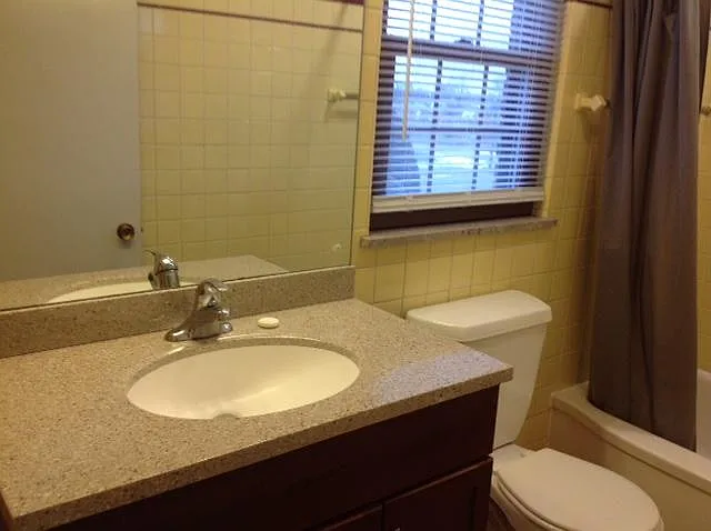 4551 Grayton Rd — Photo 12