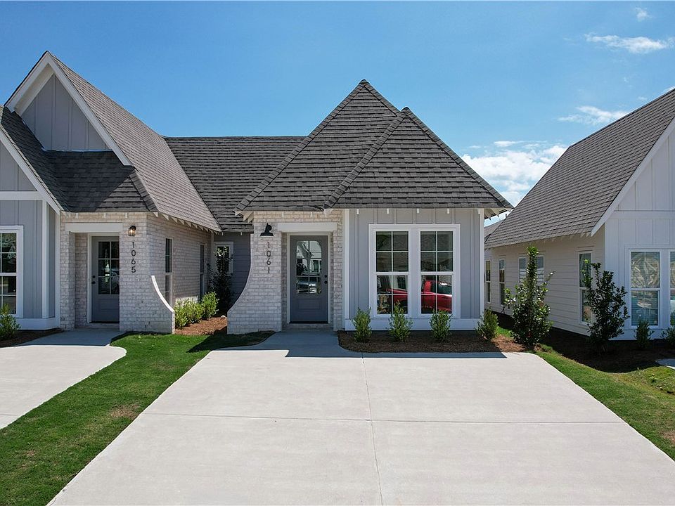 1st image of 1061 Hunters Way