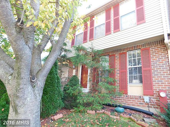 2nd image of 1809 Queen Anne Sq