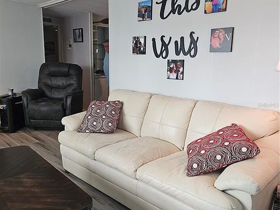 3rd image of 30 Riverview Dr