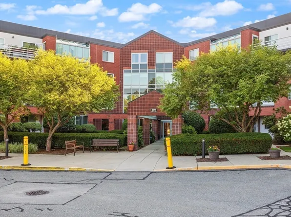 282 Place Ln #282, Woburn, MA 01801