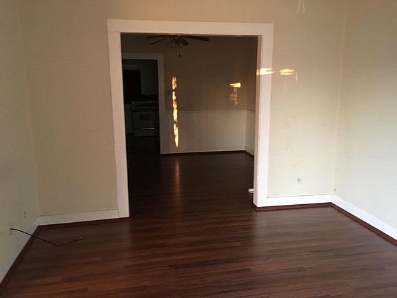 3rd image of 1912 Avenue E