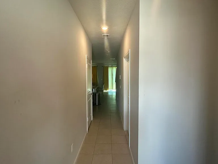5630 N Enclave Dr — Photo 2