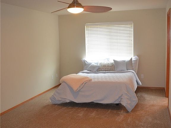4th image of 2905 65th St SE