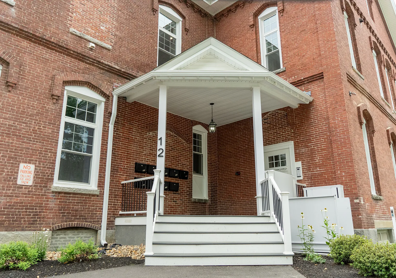 Churchview Residential Condo — Photo 2