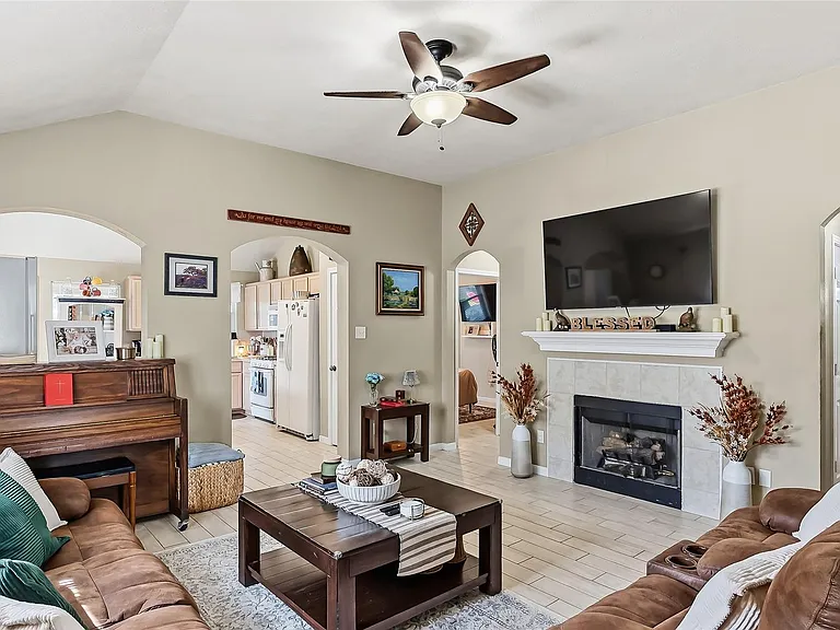 3924 Tranquil Path Dr — Photo 6