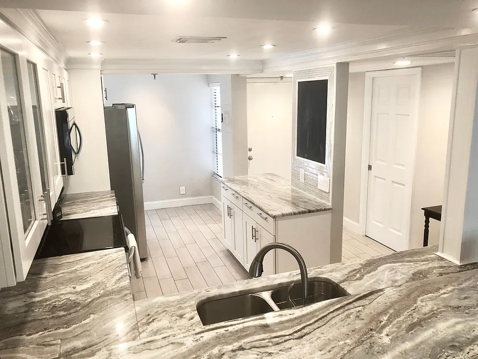 21 Royal Palm Way #201