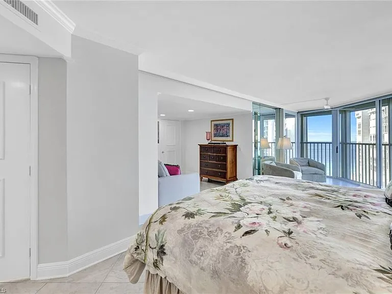 4041 Gulf Shore Blvd N #907 — Photo 18