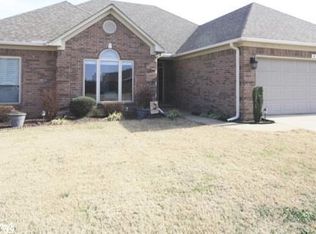 4 Duncan Ln, Vilonia, AR 72173