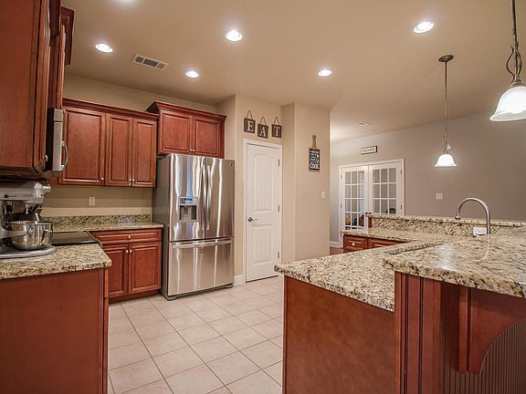 3rd image of 13764 Laurelwood Ln