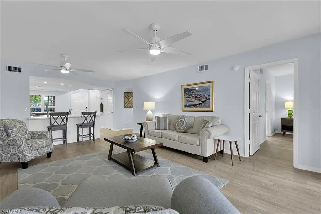 2 bed, 2.0 bath, 1154 sqft, $10,500 — Photo 4