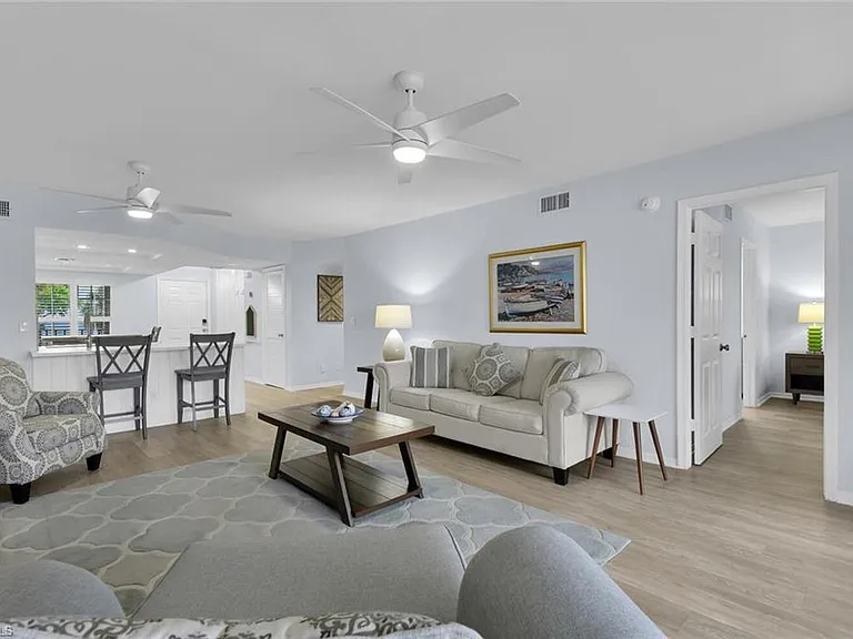 9101 Vanderbilt Dr #203 — Photo 4