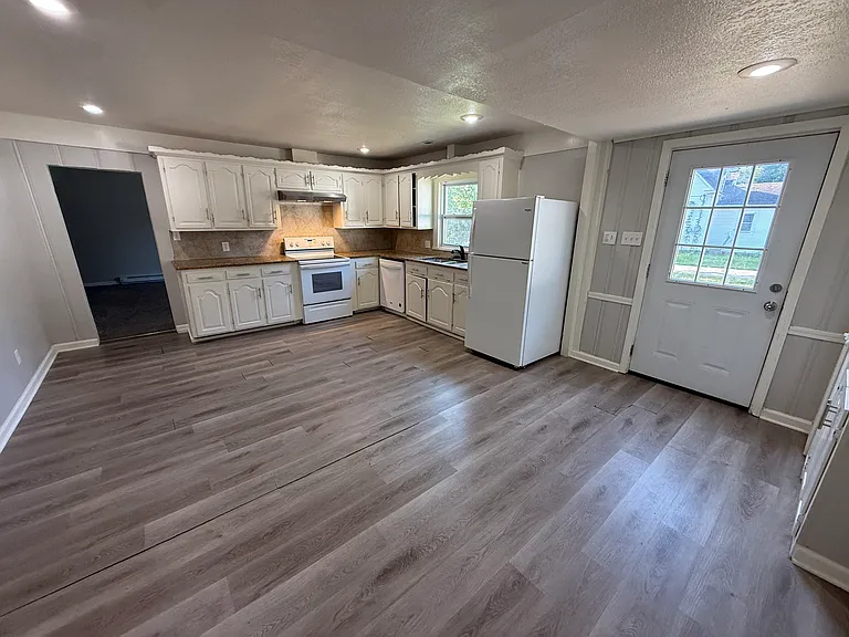 1106 Green St — Photo 5