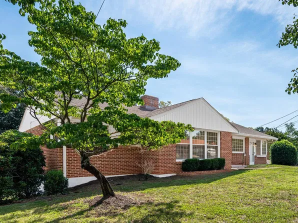 140 Moorman Dr, Madison Heights, VA 24572