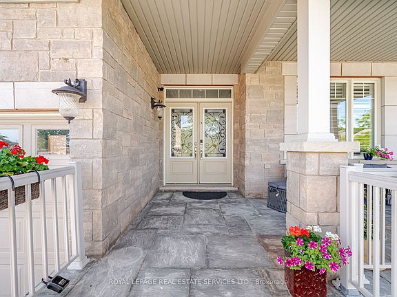 4th image of 8 Wardsville Dr