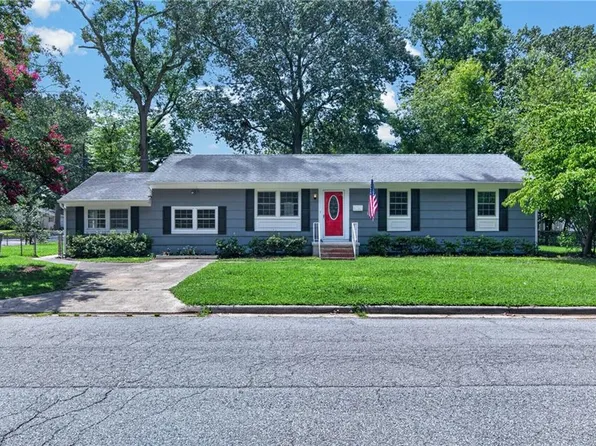 203 Robinson Dr, Newport News, VA 23601
