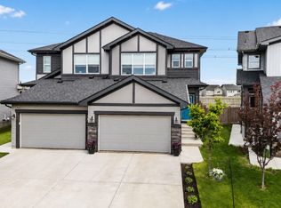 8612 Cushing Pl SW, Edmonton, AB T6W 3R4
