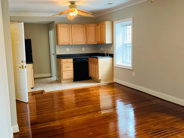 194 E Lee St #3B — Photo 3