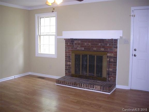 4th image of 305 Wesley Dr