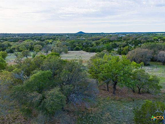 4th image of 405 Black Jack Oak Dr