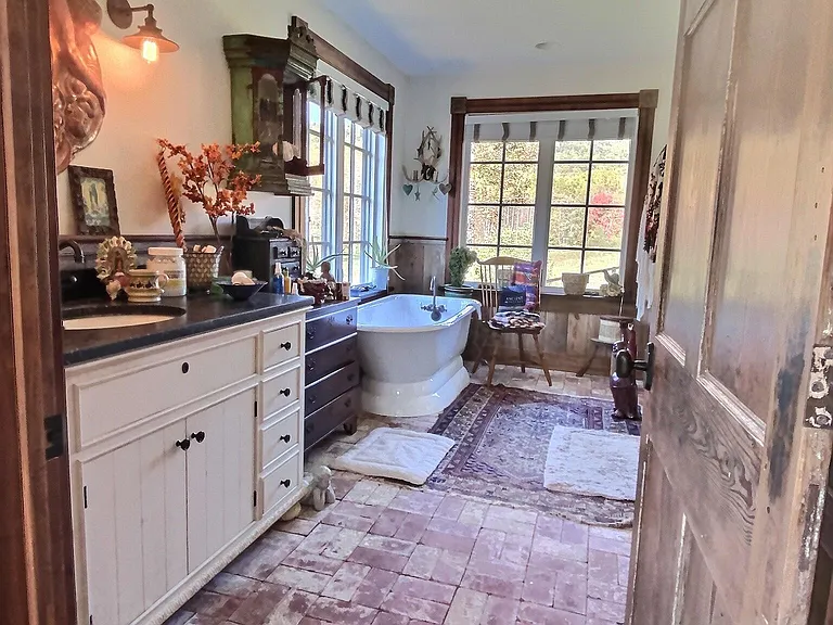 Dutch Creek Ln — Photo 9
