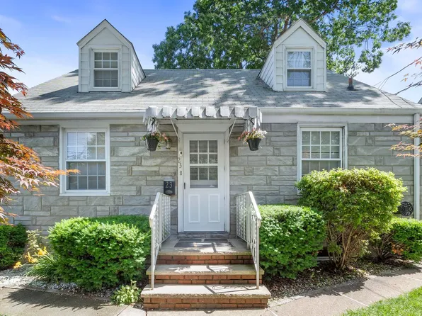 23 Columbus Ave, Hasbrouck Heights, NJ 07604