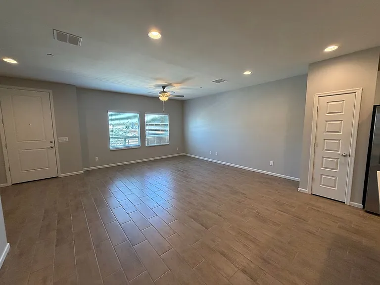 733 E Commonwealth Ave #7 — Photo 8