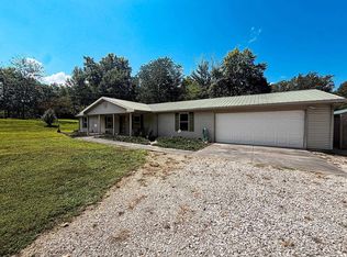 8900 Martin Martin Rd, Henderson, KY 42420