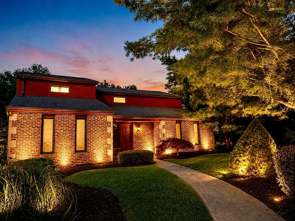 1147 Oakwood Dr