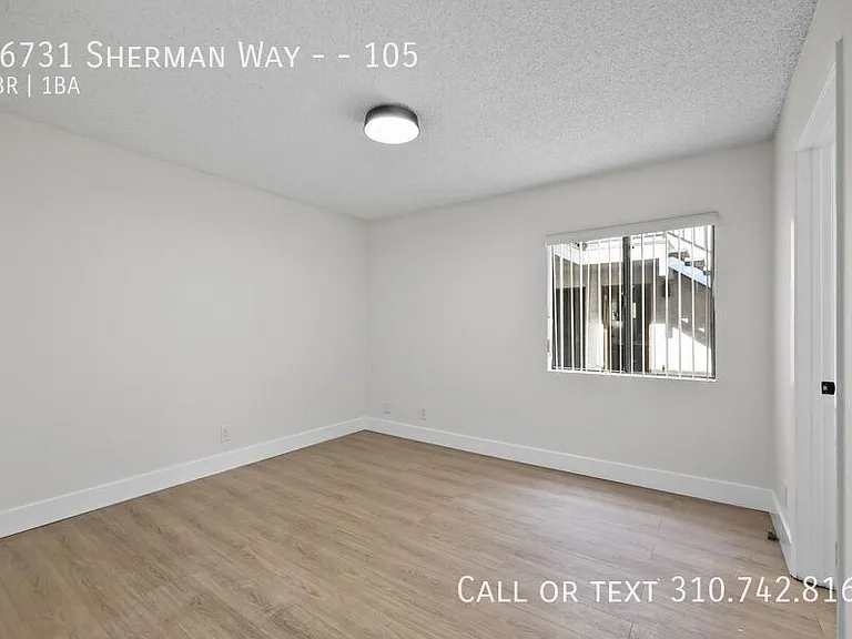 16731 Sherman Way #105 — Photo 11
