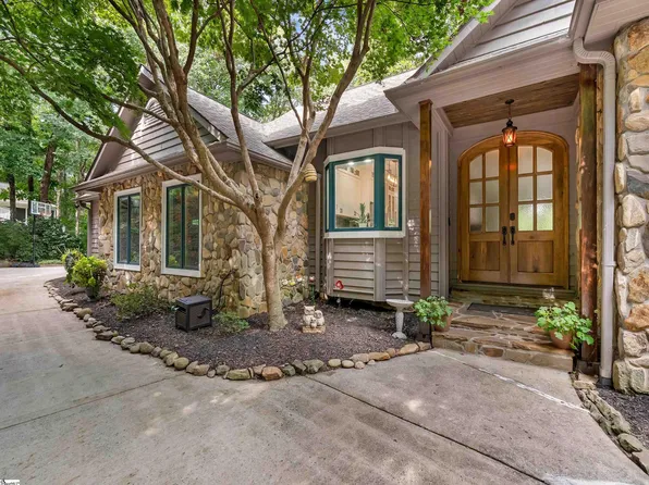 119 Foxboro Rd, Travelers Rest, SC 29690