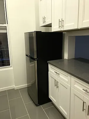 Rented by Flatiron Real Estate Advisors LLC | media 29