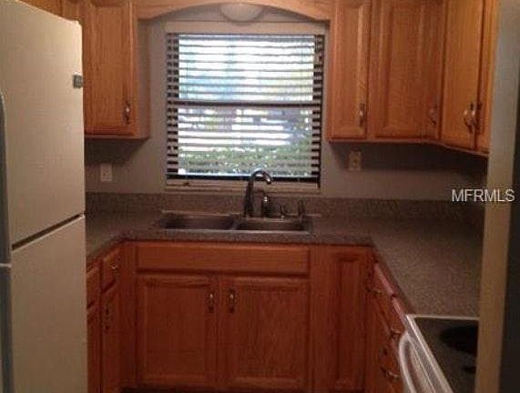 2nd image of 600 55th Ave NE