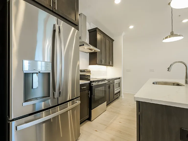 514 Alice Way #MARKET SQUARE AT SAW — Photo 17