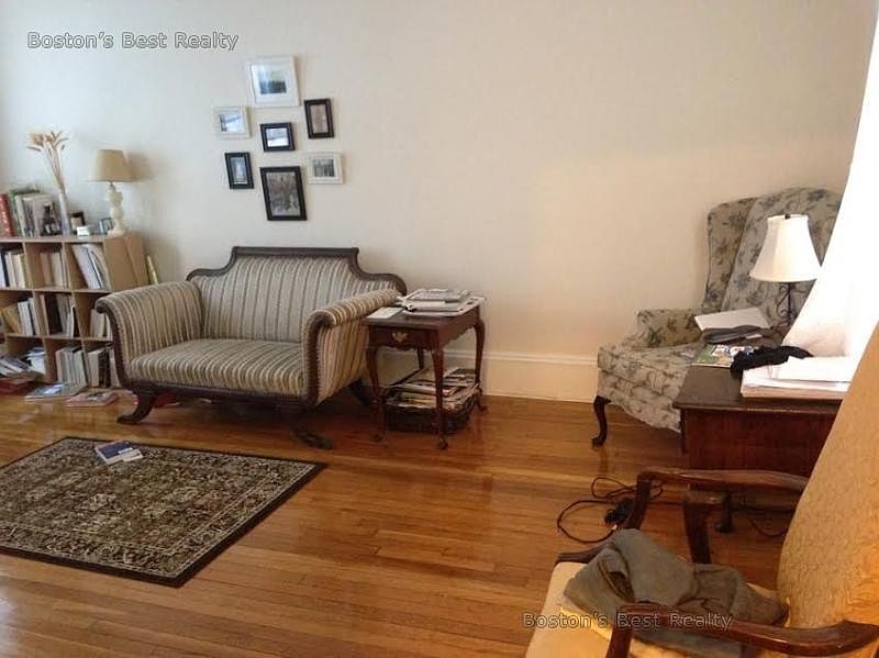 2nd image of 1318 Commonwealth Ave #18AA