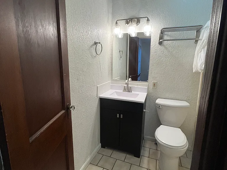 3915 Longview Ln #3921 — Photo 7
