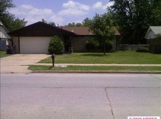 607 N Cedar St, Jenks, OK 74037