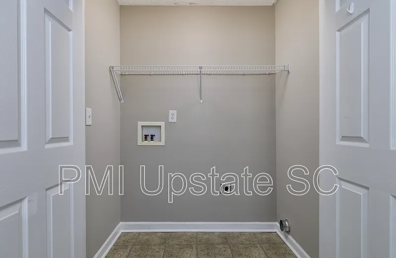 3 bed, 2.5 bath, $1,575 — Photo 4