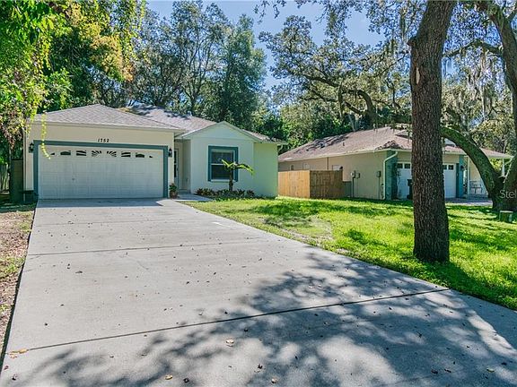 2nd image of 1752 Poinsettia Ave