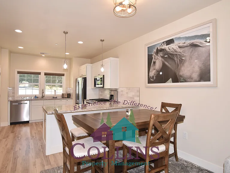 215 Pello Ln — Photo 2