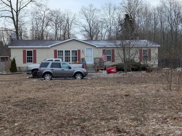 12226 S Stone Rd, Grant, MI 49327