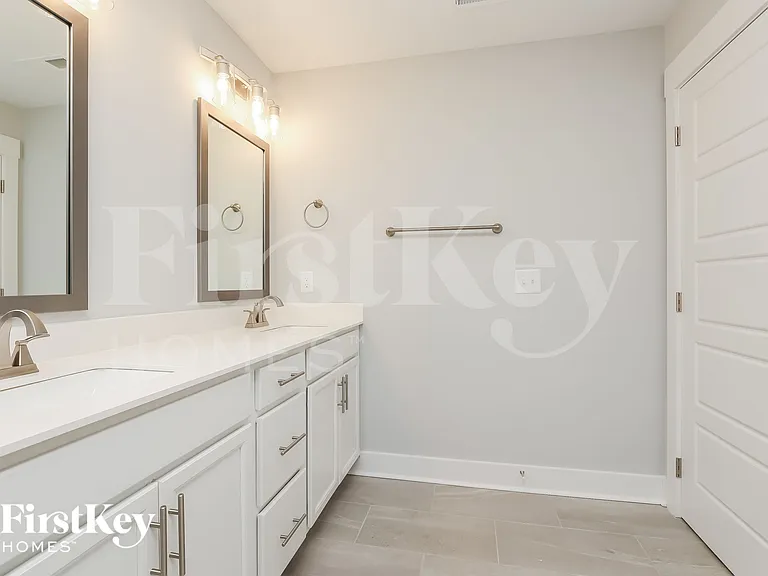1413 Kingbird Dr — Photo 10